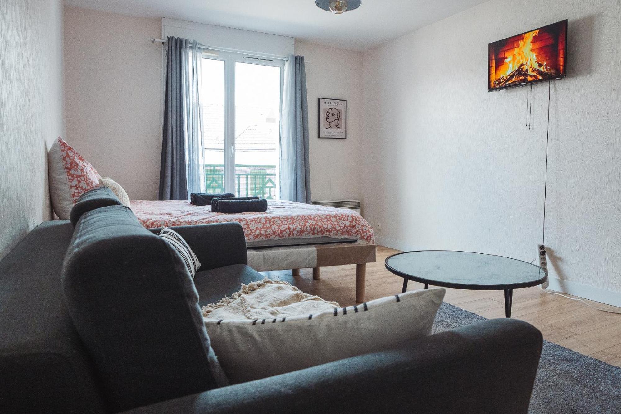 Cosy Studio Entre Paris Et Disneyland Paris Appartement Esbly Buitenkant foto