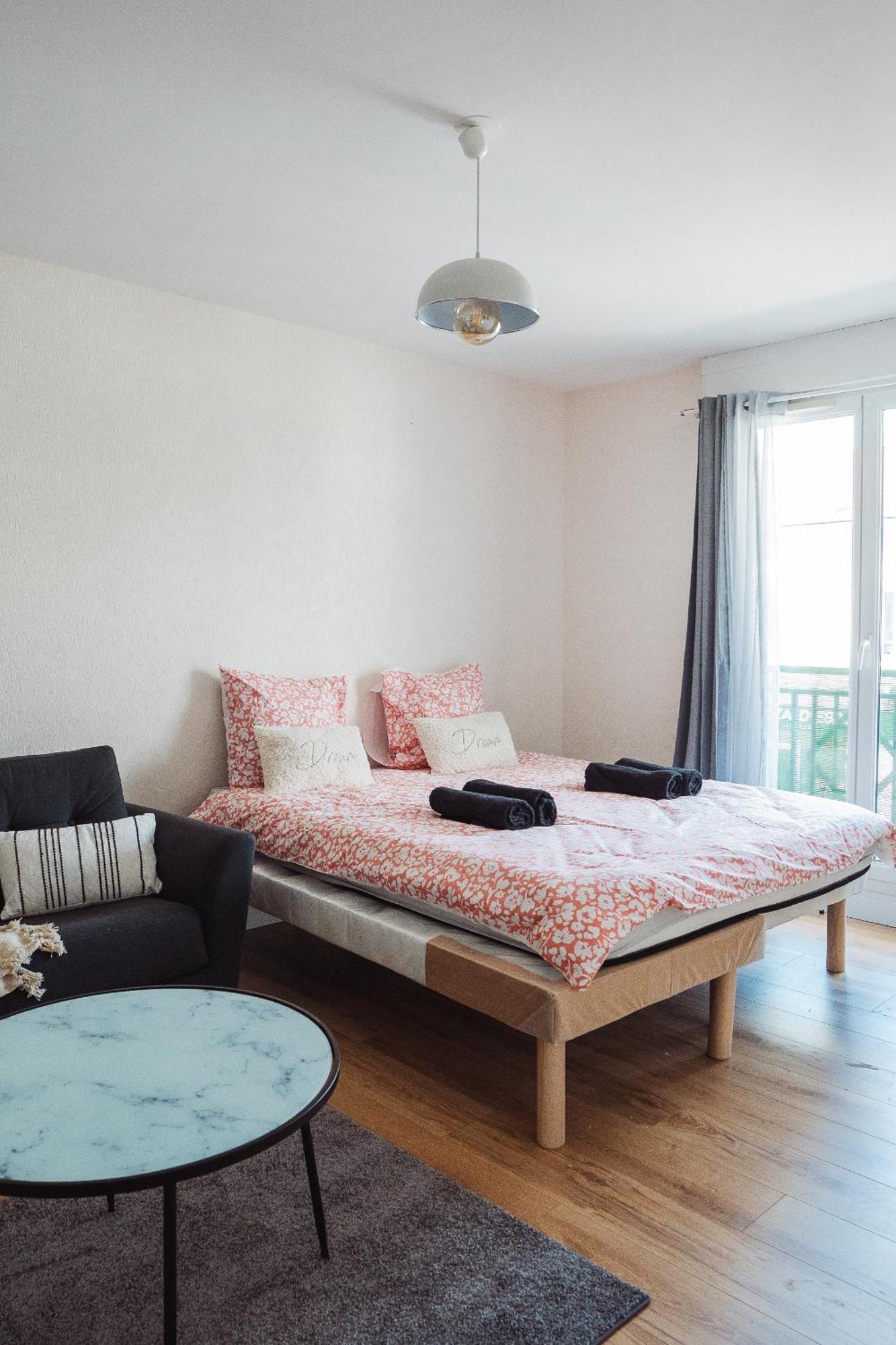 Cosy Studio Entre Paris Et Disneyland Paris Appartement Esbly Buitenkant foto